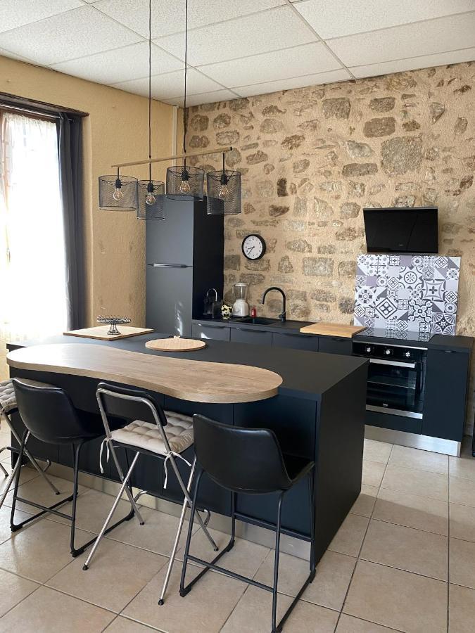Poppy Appartement De Charme A 2 Min Centre-Ville Figeac Exterior foto